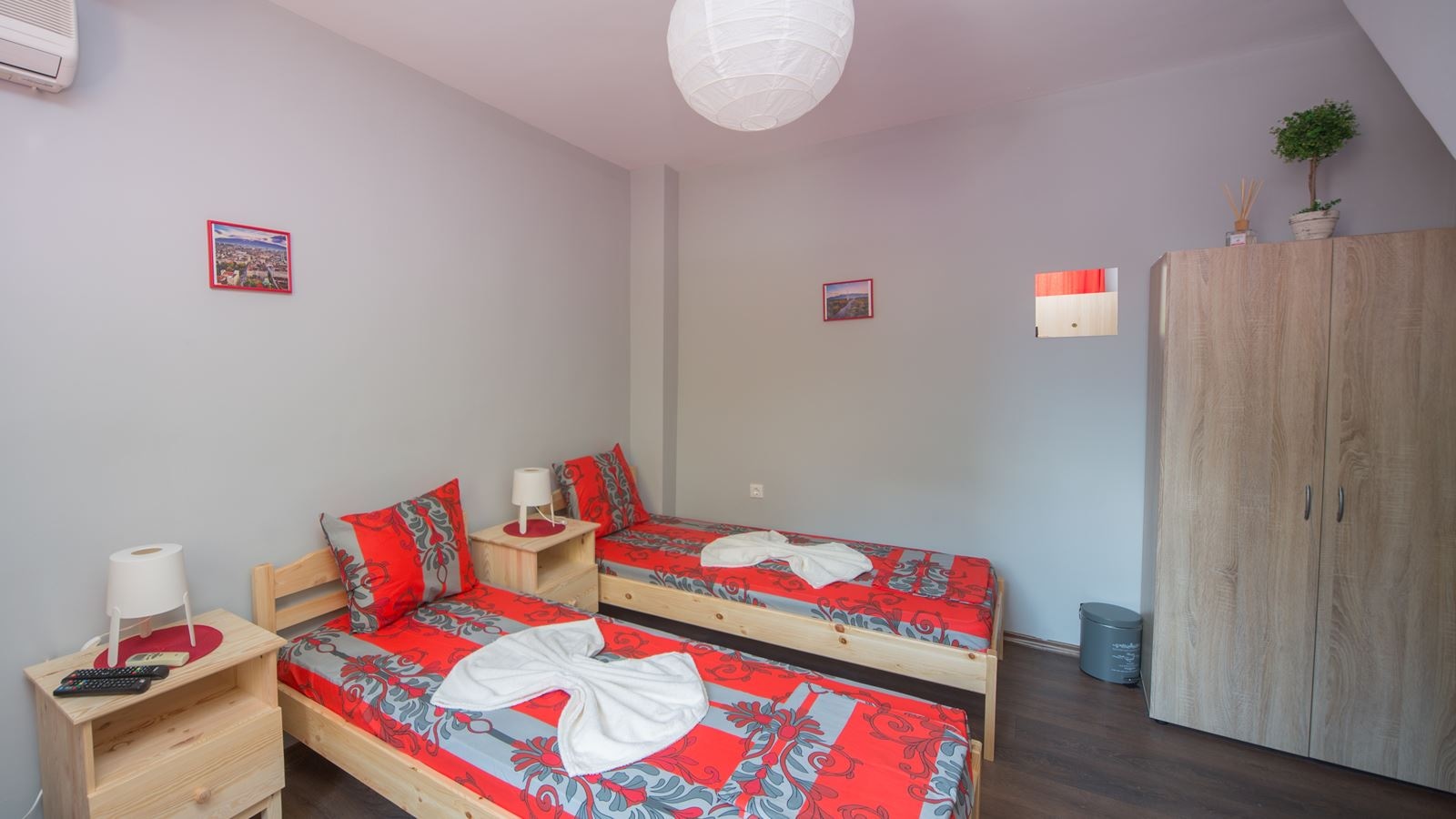 rooms-studio-with-shared-bathroom