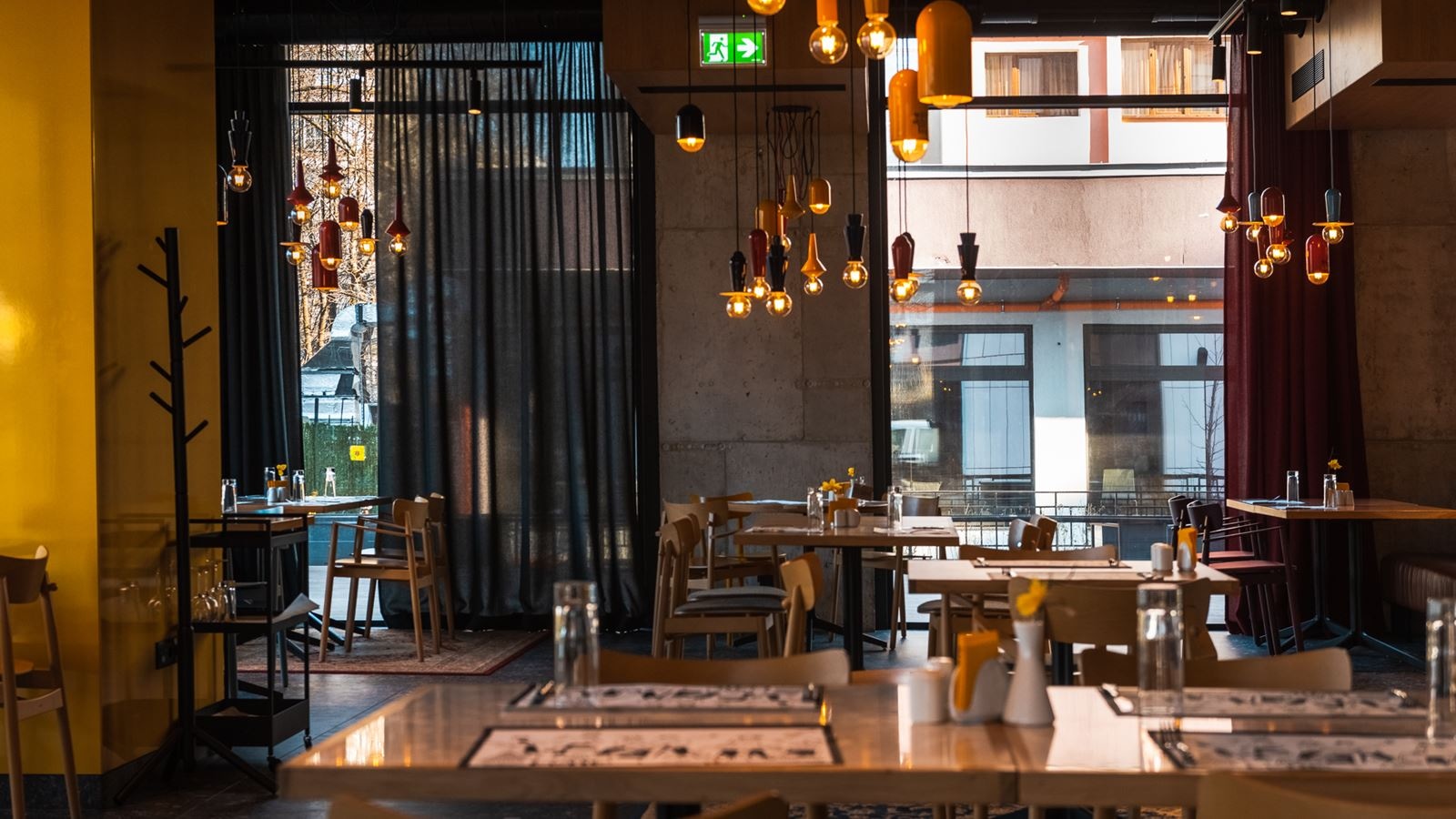 restaurants-restaurants