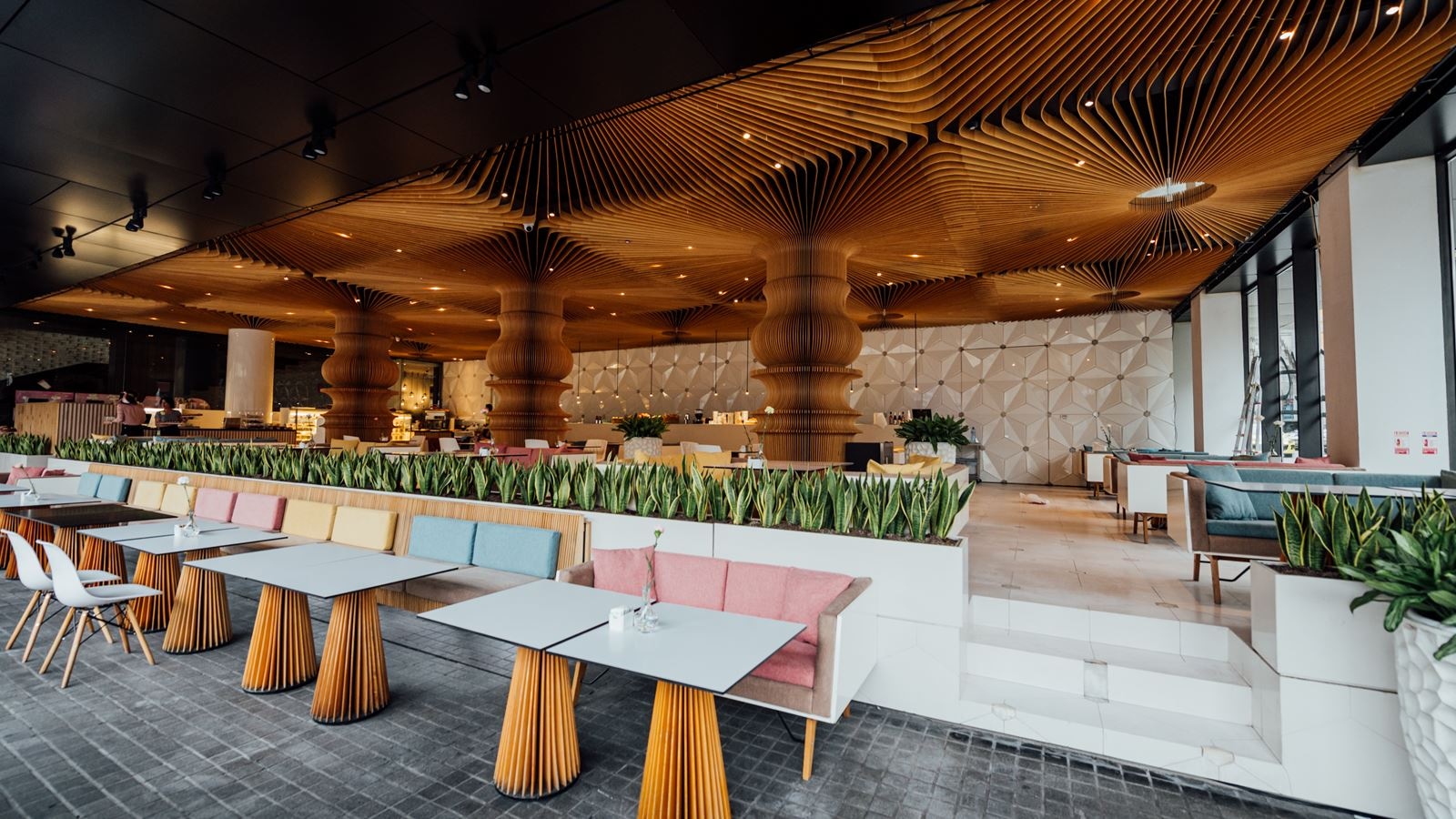 restaurants-breakfast-buffet