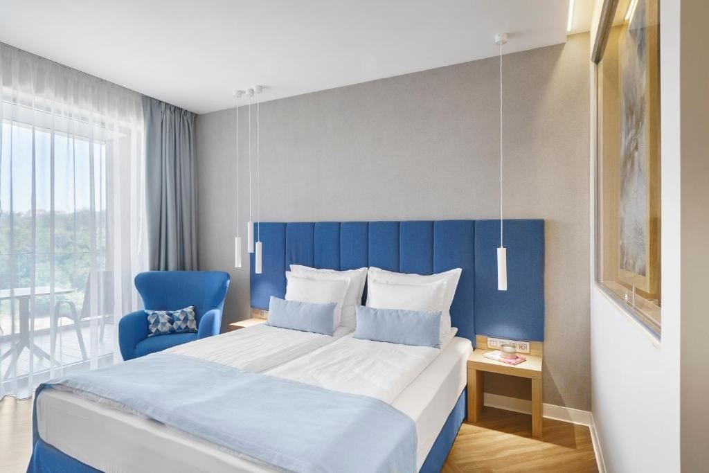 rooms-2-connectingrooms-standard-room-park-view