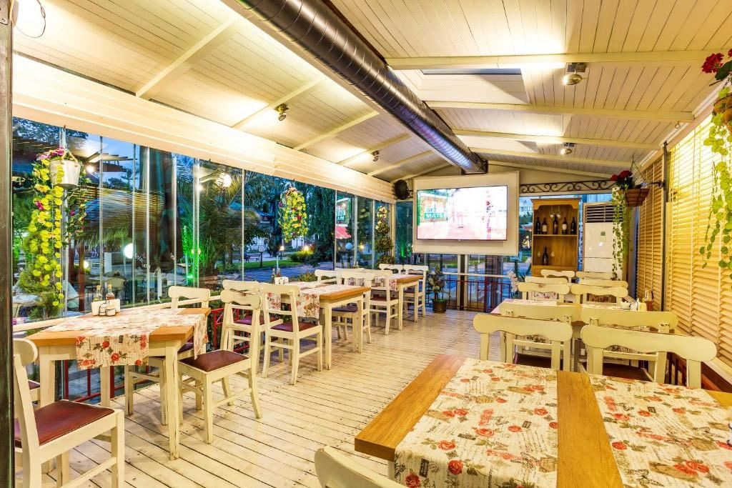 restaurants-main-restaurant