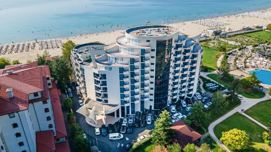 general-main-building