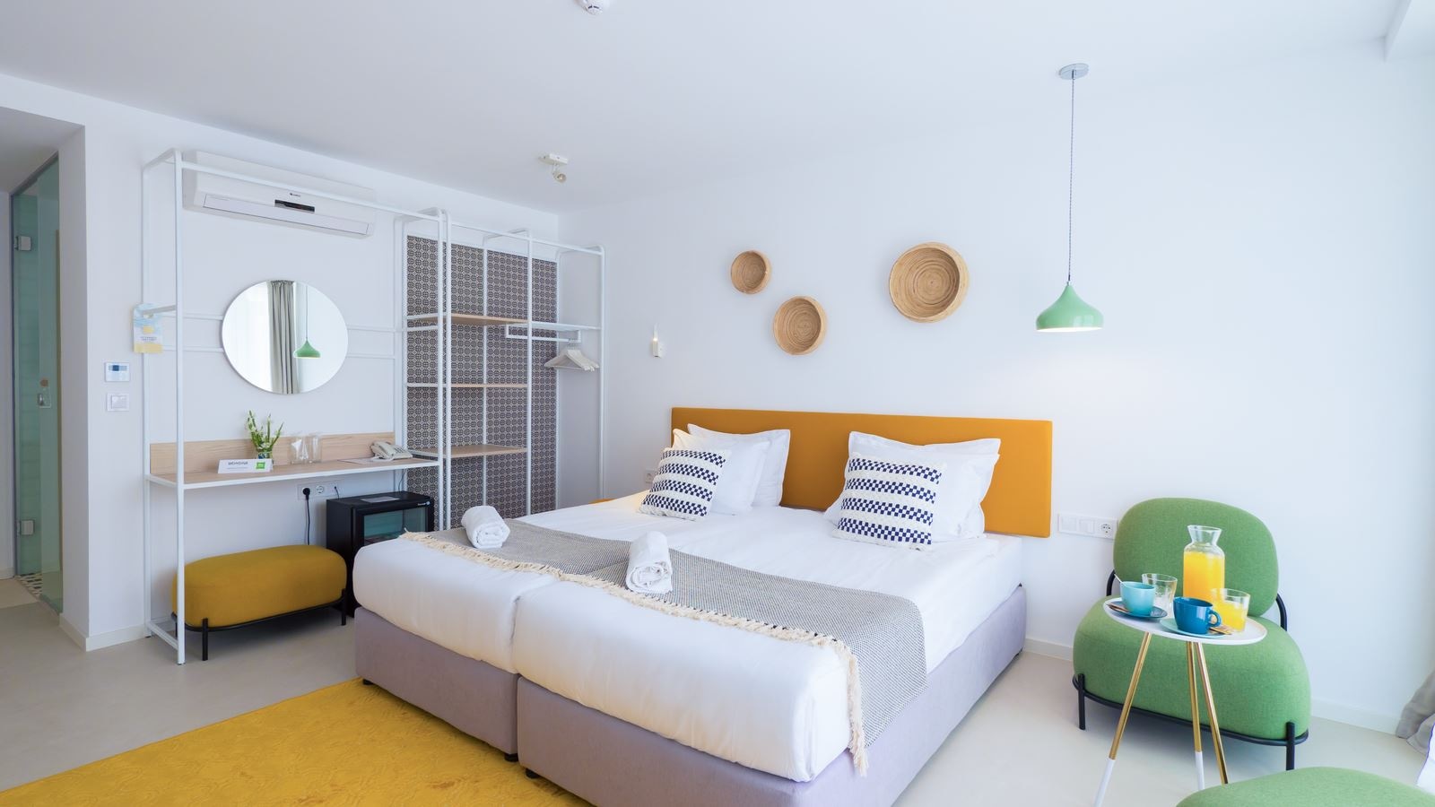 rooms-standard-room-balcony