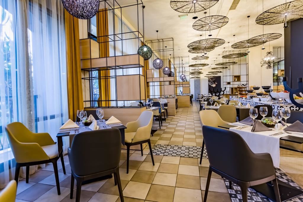 restaurants-restaurants