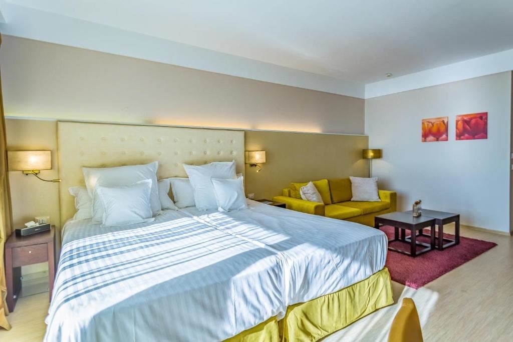 rooms-singleuse-standard-room-balcony