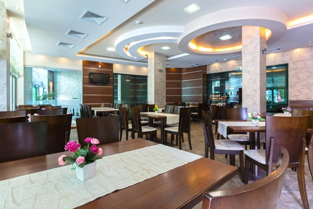 restaurants-restaurants