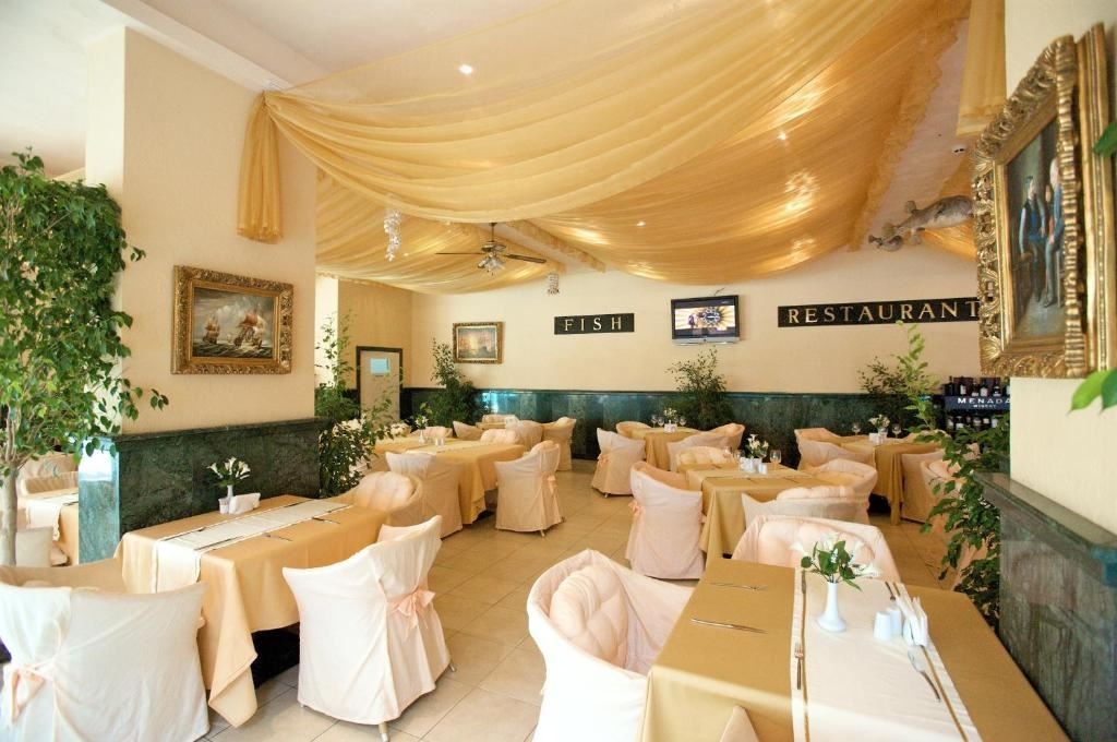 restaurants-restaurants