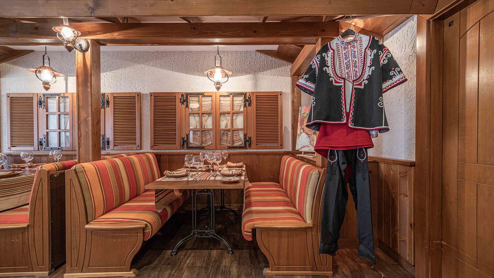 restaurants-restaurants