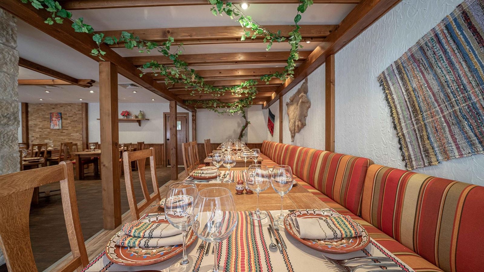 restaurants-bulgarian-alacarte-restaurantold-house