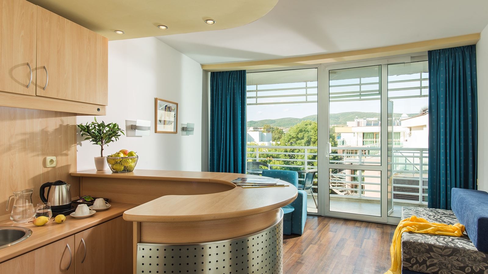 rooms-1-bedroom-standard-suite-balcony-or-terrace