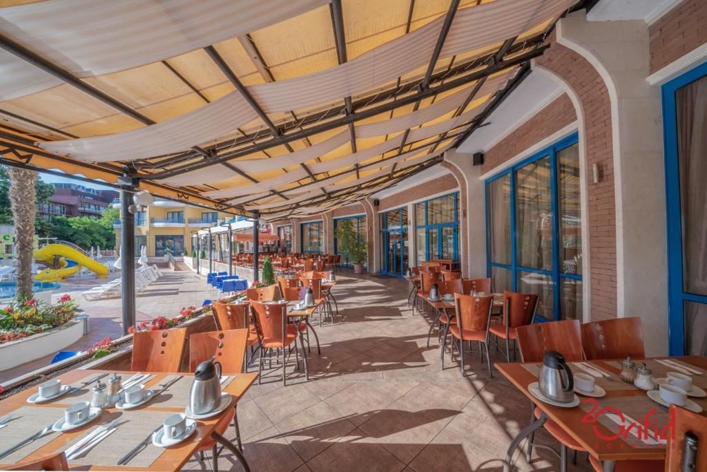 restaurants-restaurants