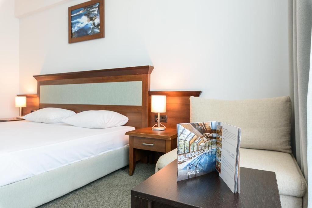 rooms-single-wchild-standard-room-balcony