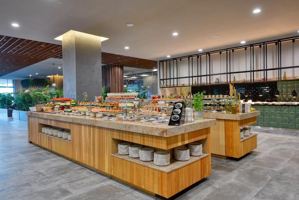 restaurants-vistamar-main-restaurant