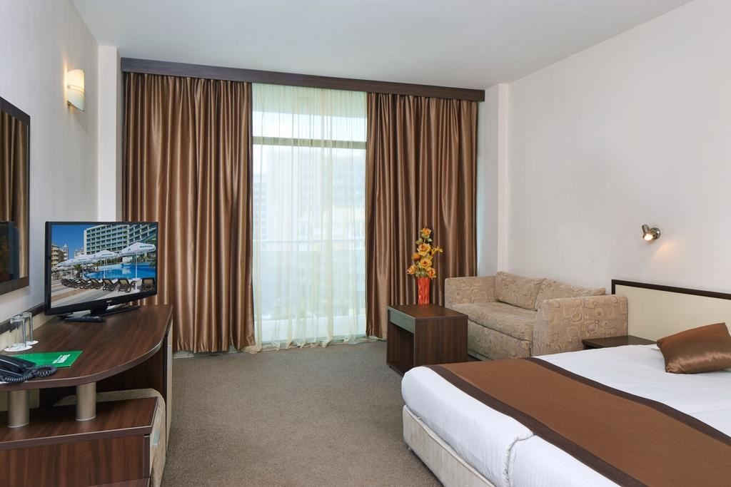 rooms-twin-standard-room-balcony