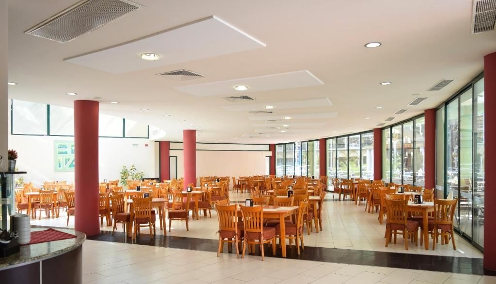 restaurants-restaurants