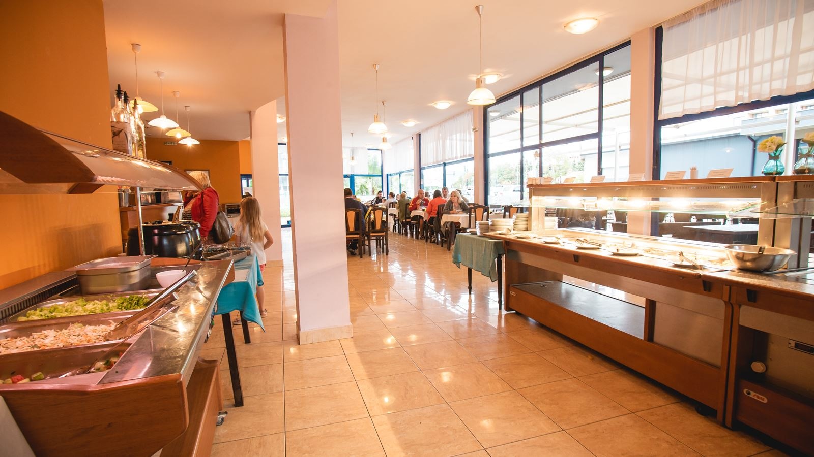 restaurants-restaurants