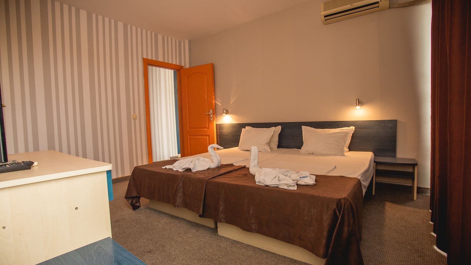 rooms-double-standard