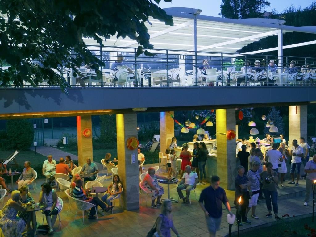 restaurants-restaurant-snacks-terrace