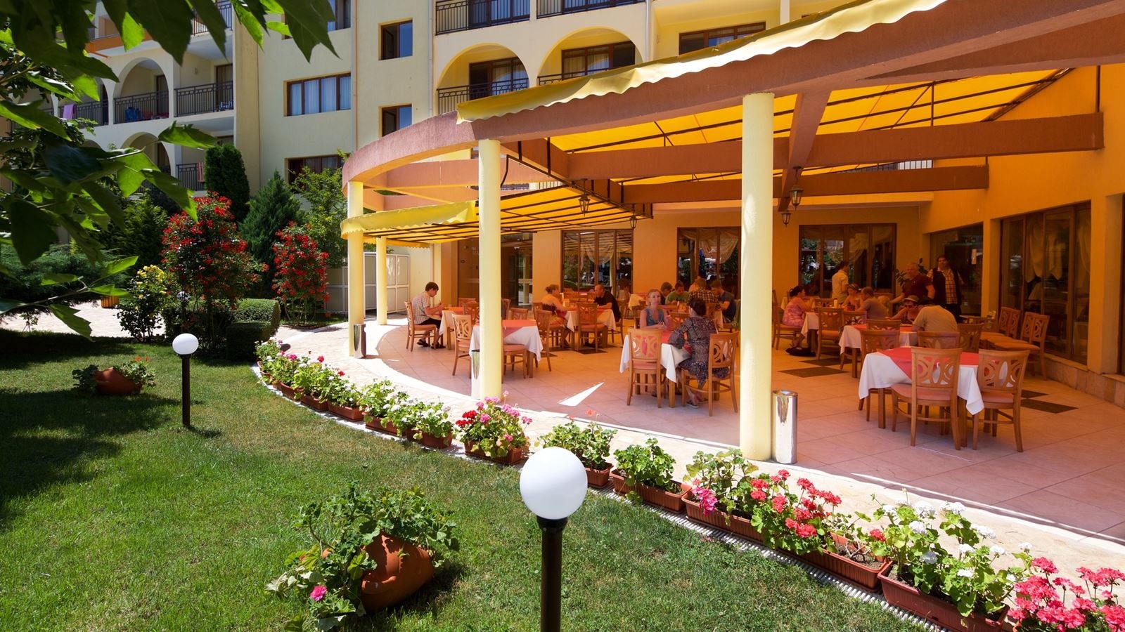 restaurants-main-restaurant