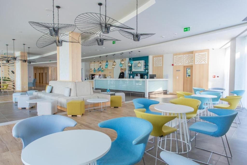 restaurants-restaurants