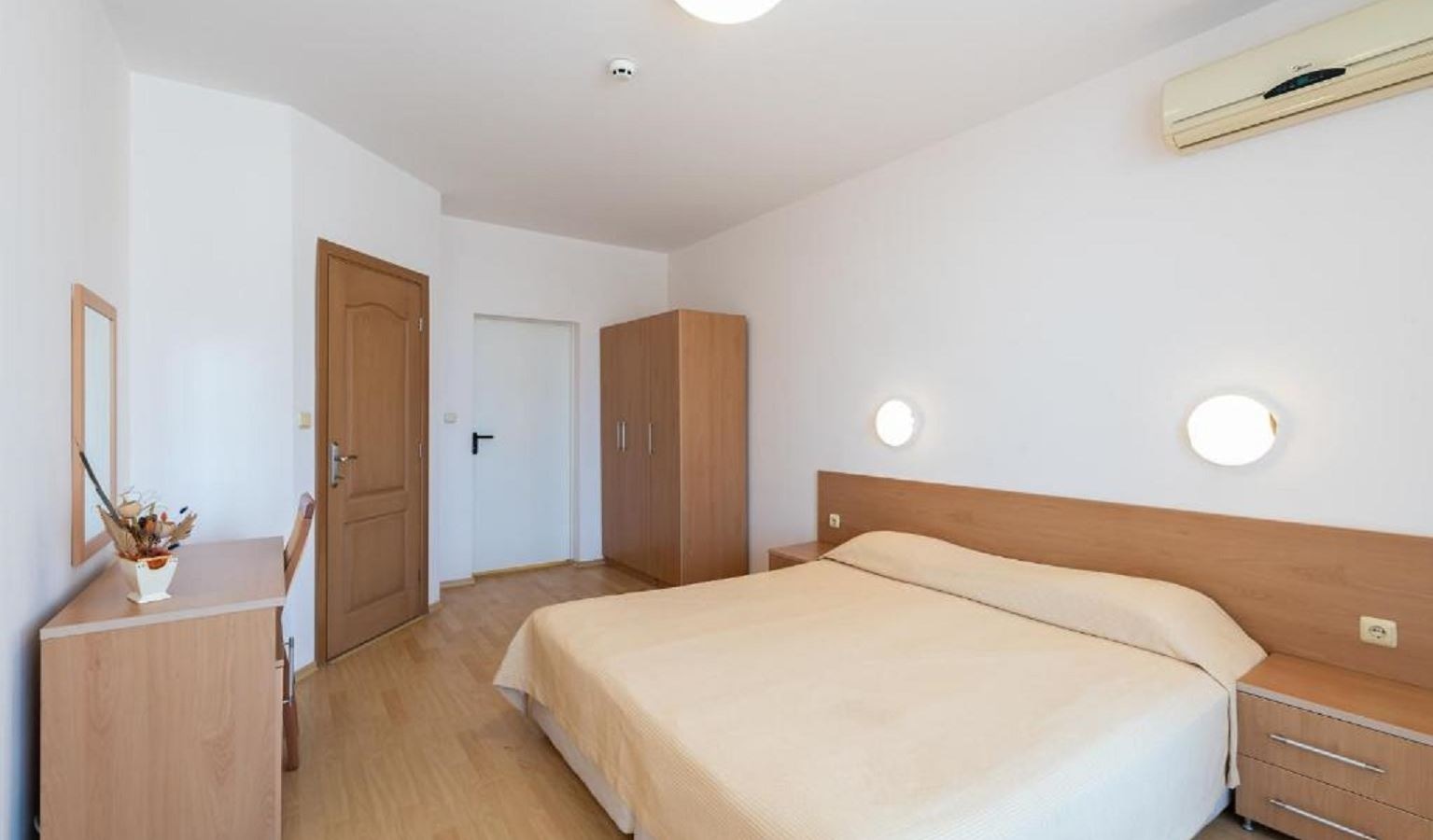 rooms-one-bedroom-apartment