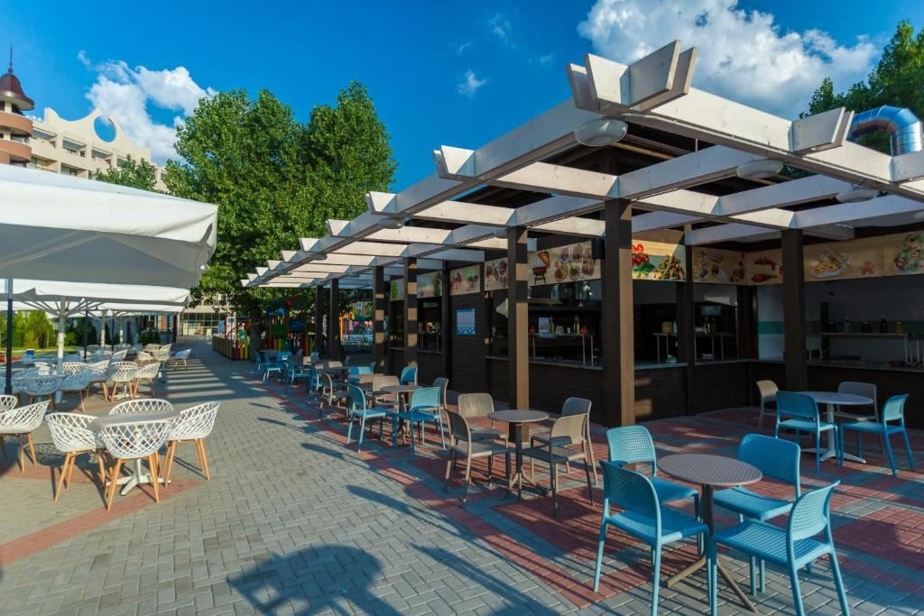 restaurants-la-piazza-snack-bar