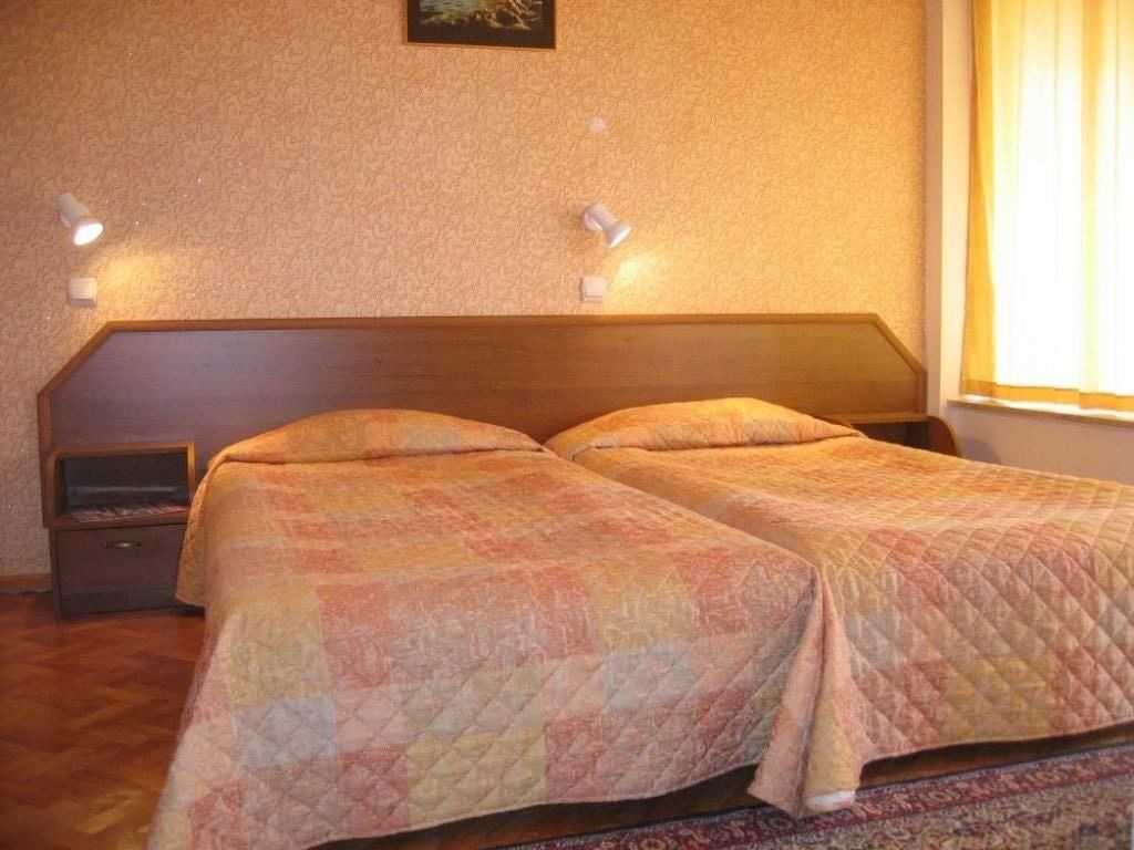 rooms-double-standard-studio-balcony