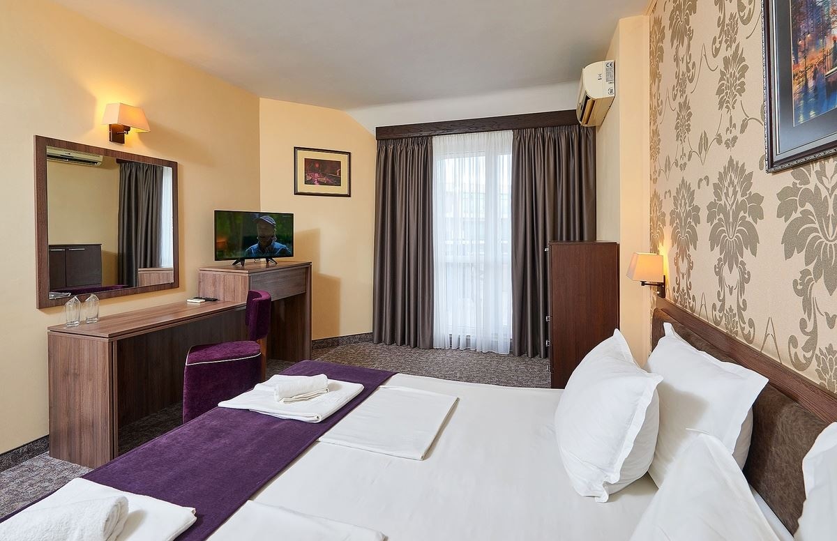 rooms-standard-apartment-balcony