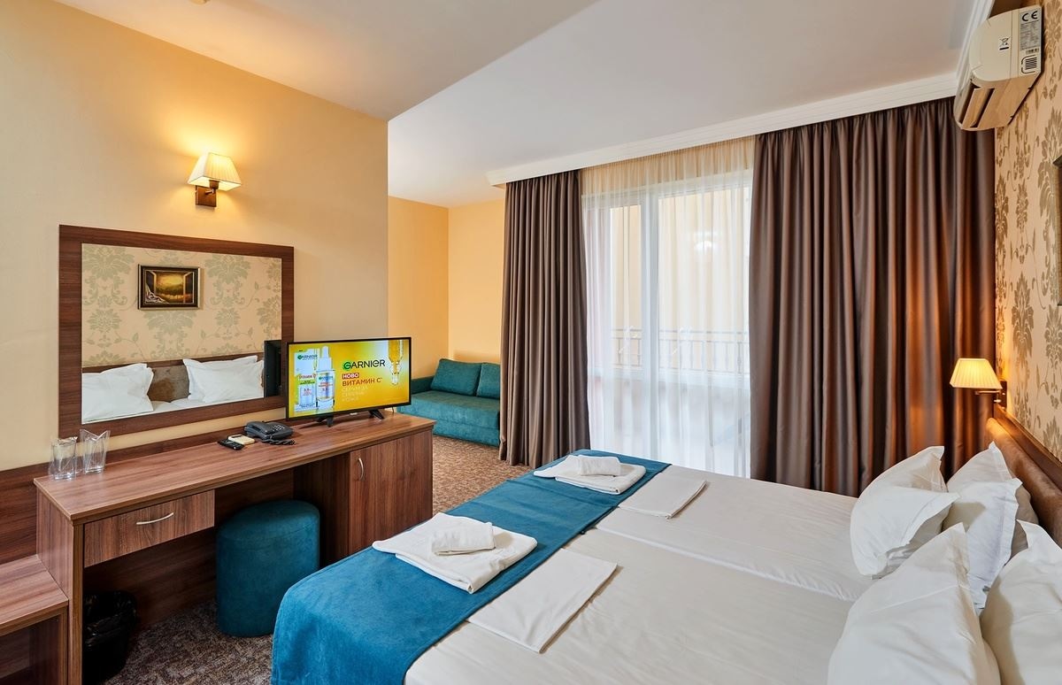 rooms-standard-studio-balcony-or-terrace