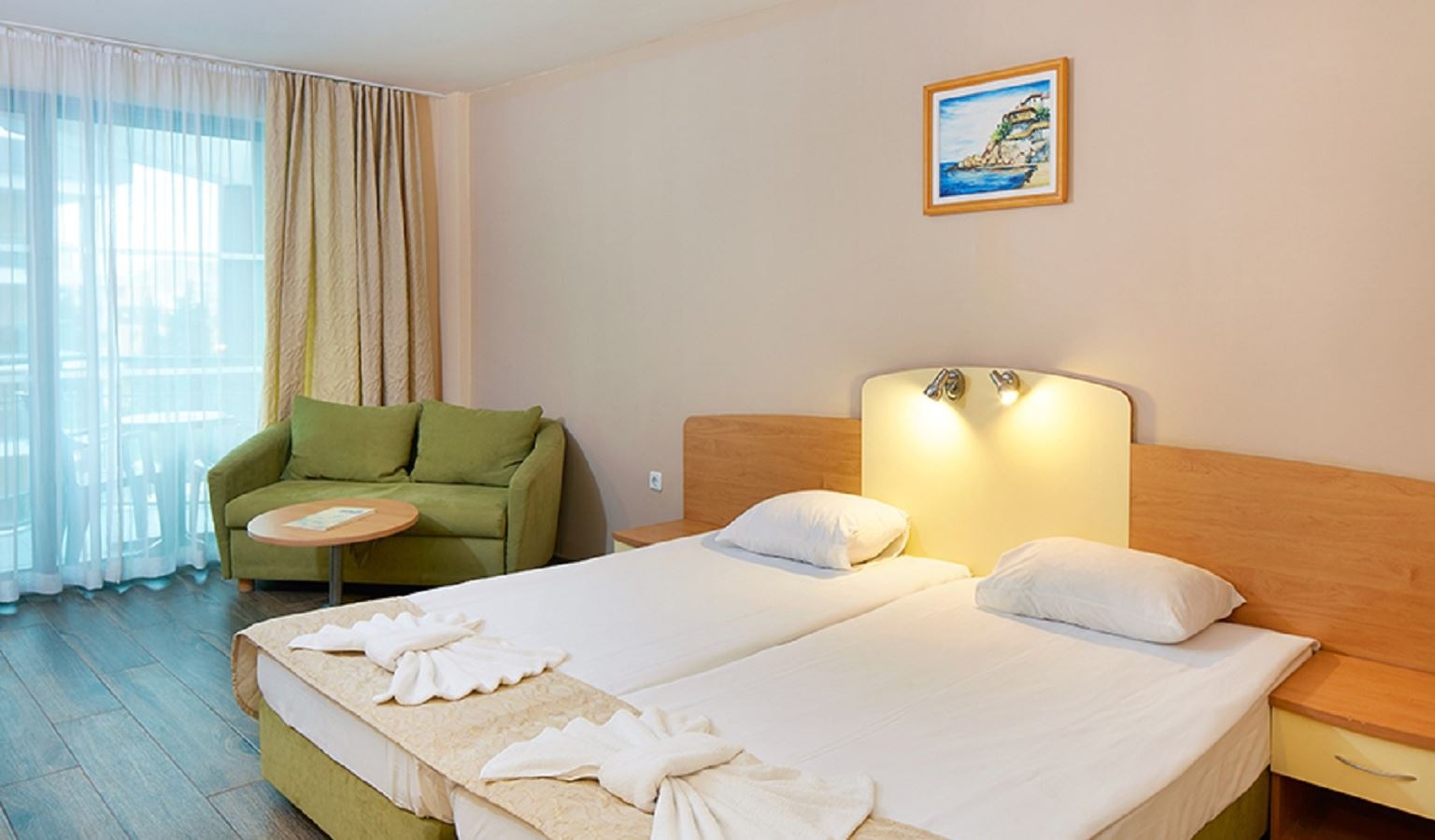 rooms-double-large-room