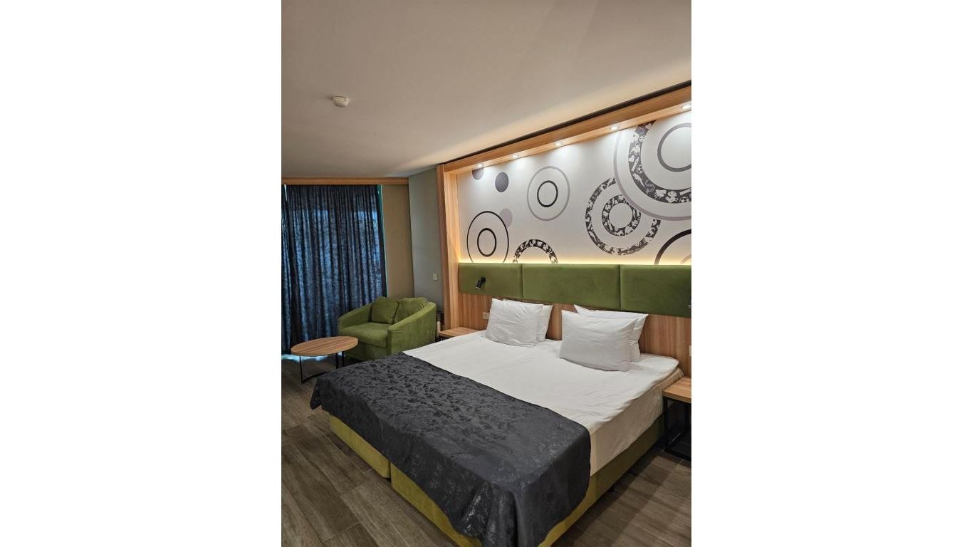 rooms-double-deluxe-room