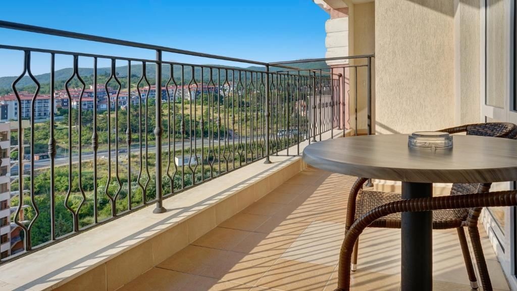 rooms-double-high-room