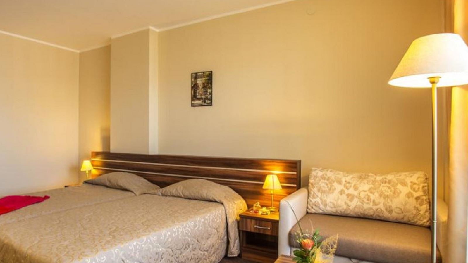 rooms-twin-standard-room-gardenview