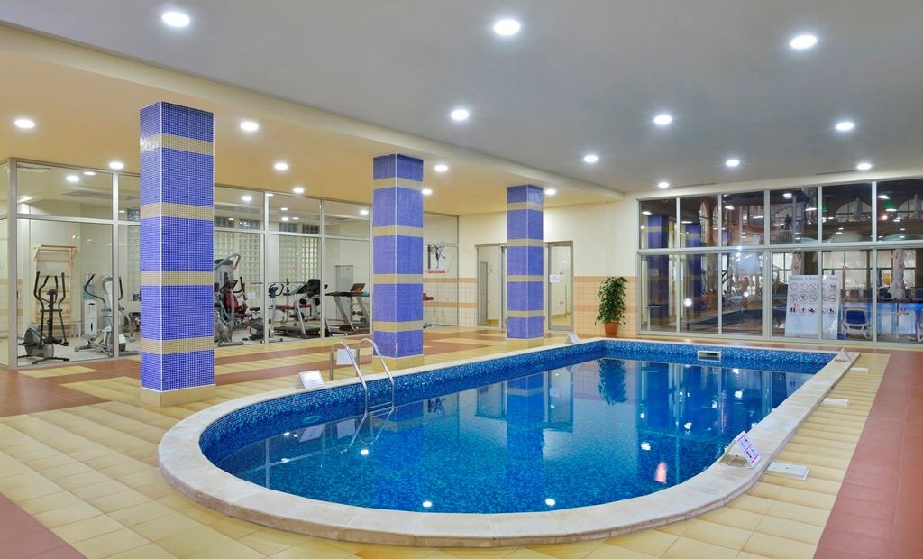 pools-indoor-pool