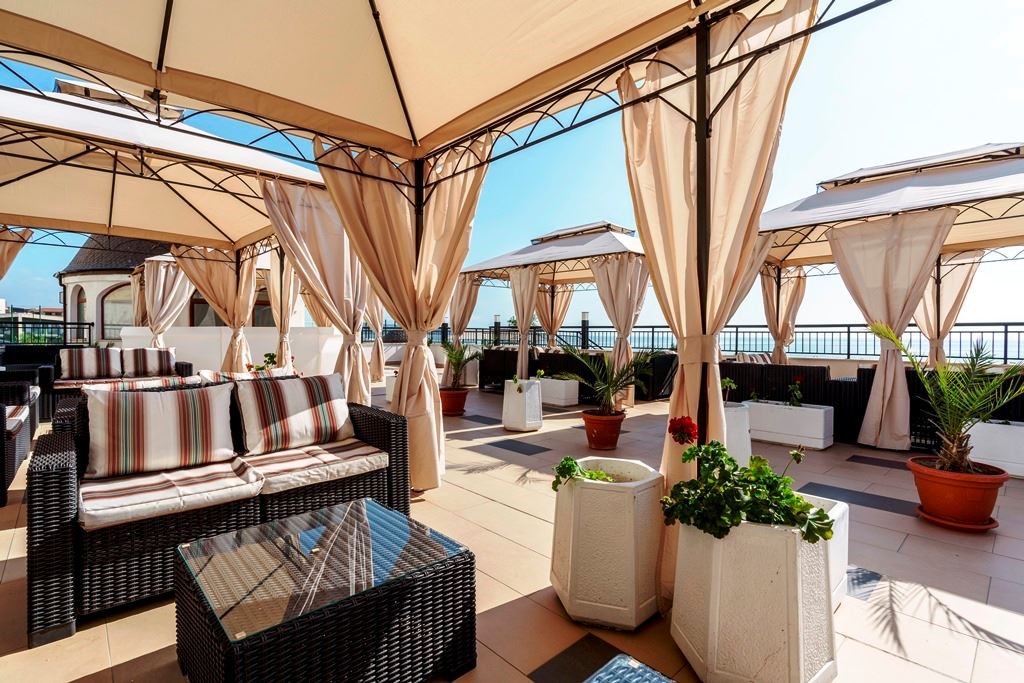 restaurants-restaurants