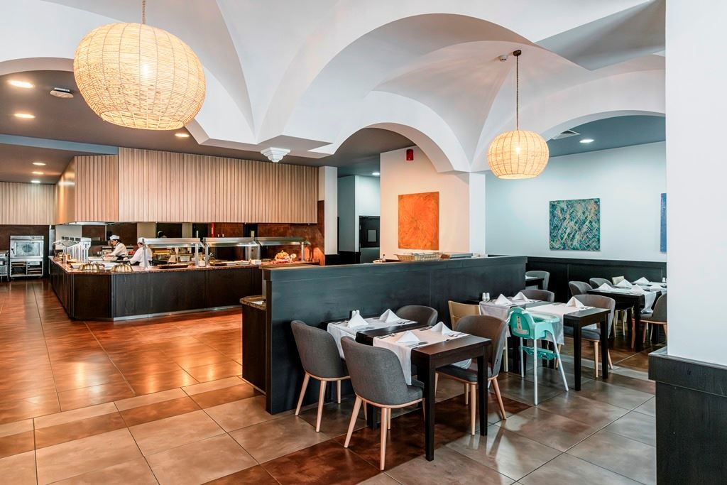 restaurants-restaurants