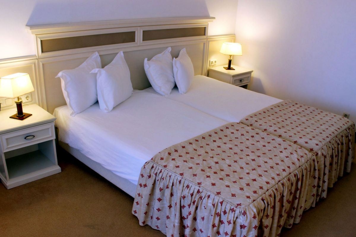 rooms-standard-room-balcony