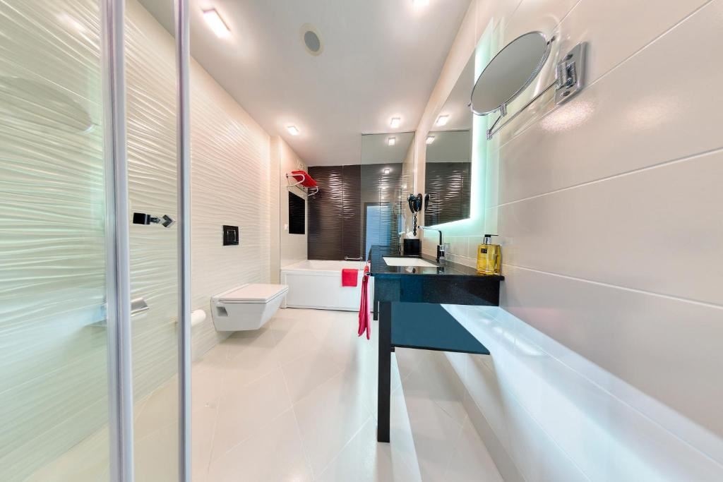 rooms-junior-suite-with-sea-side-view