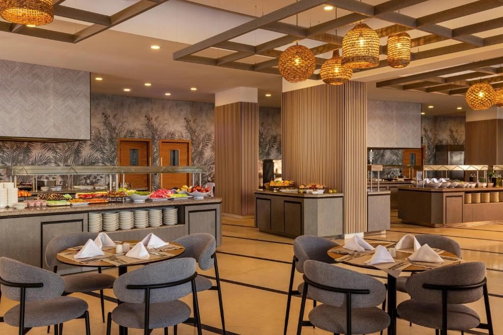 restaurants-restaurants