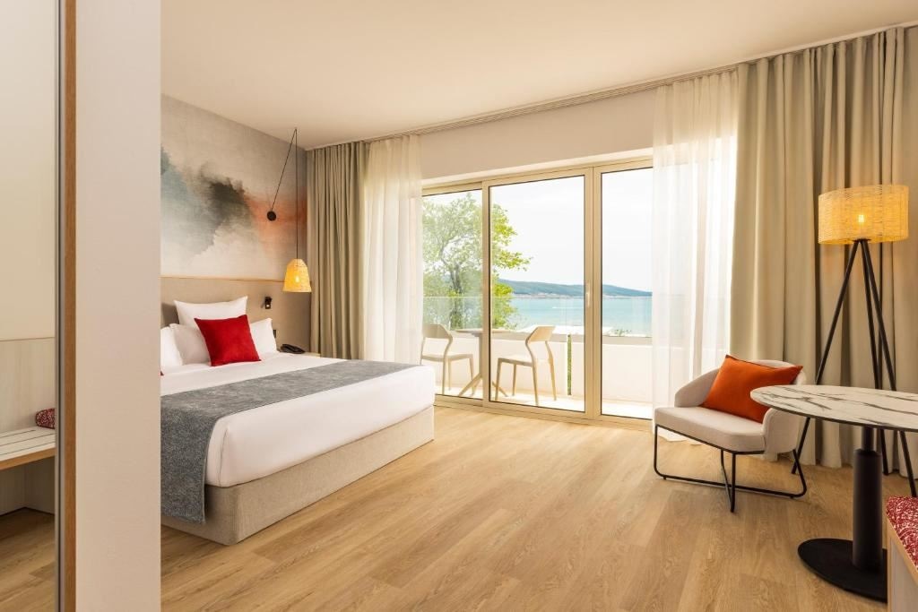 rooms-my-favourite-club-double-front-sea-view