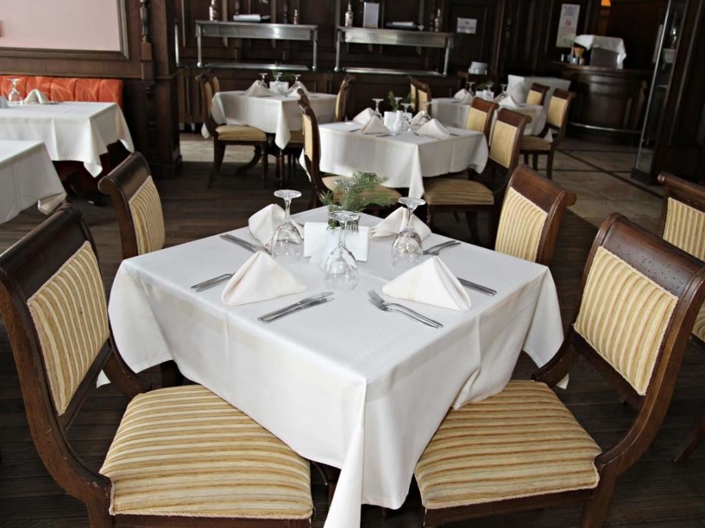 restaurants-restaurant