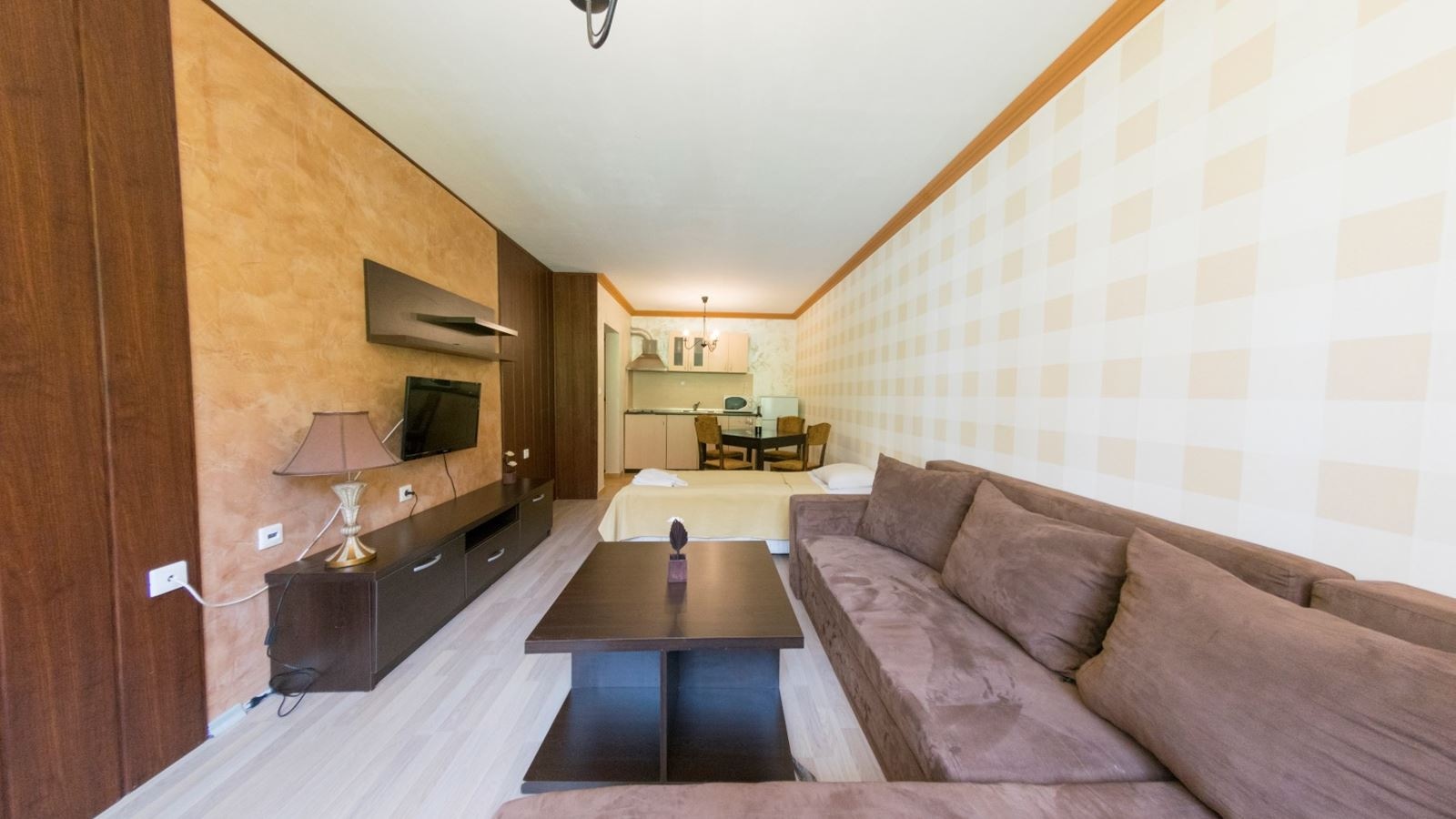 rooms-1-bedroom-annex-apartment-balcony-or-terrace