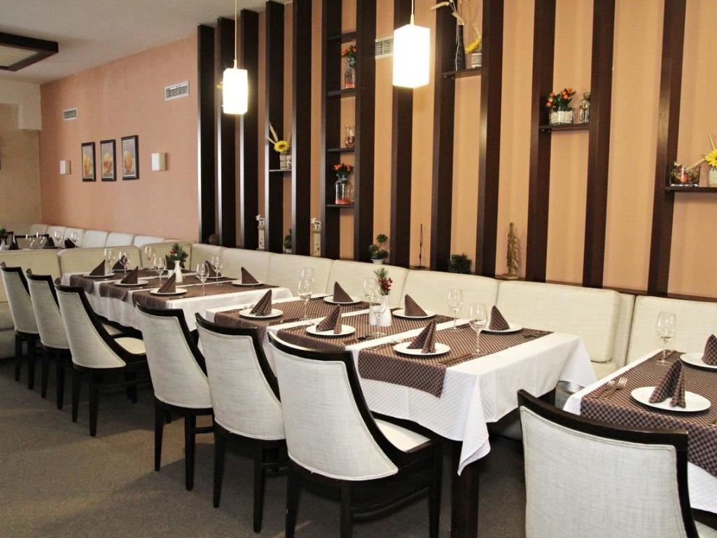 restaurants-restaurant