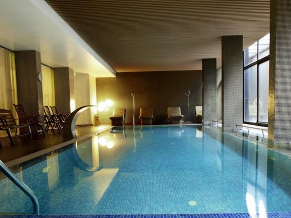 pools-indoor-pool