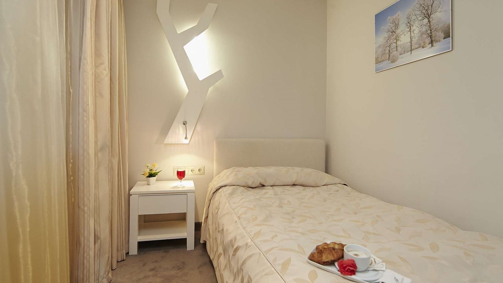 rooms-single-standard-room