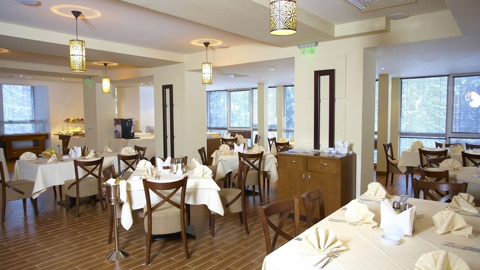 restaurants-restaurants