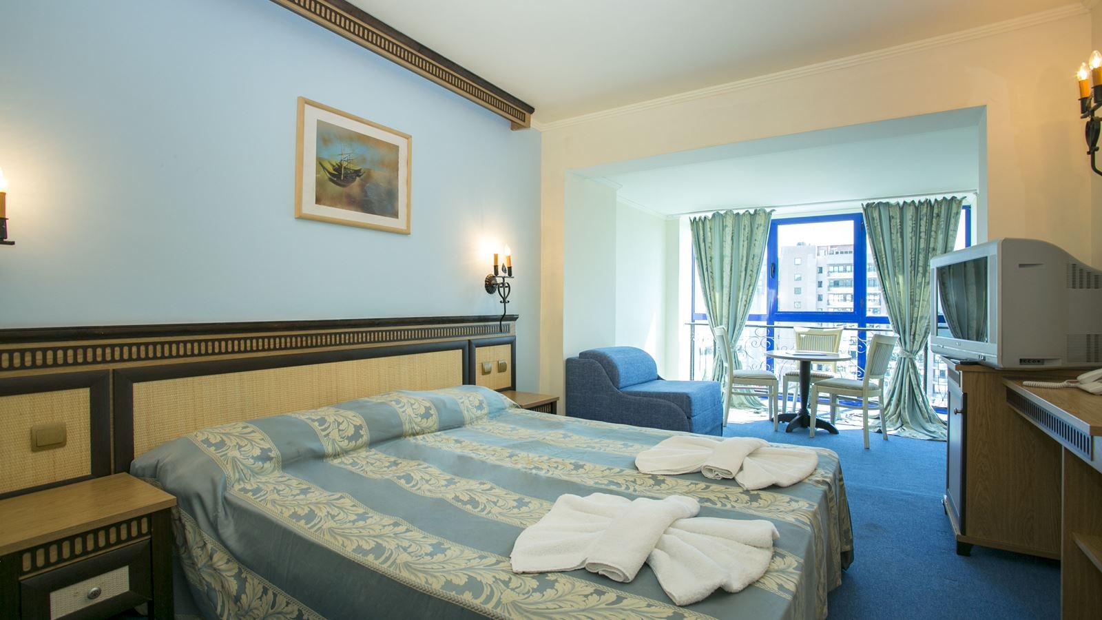 rooms-double-room-without-balcony-metropol-park-view