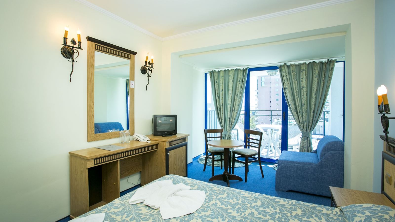 rooms-double-room-metropol-park-view