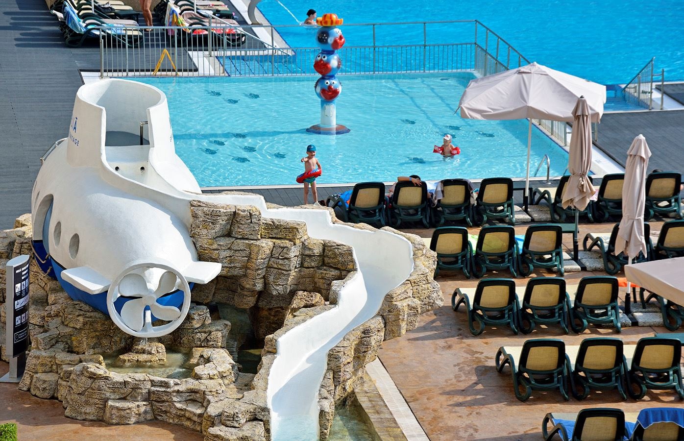 pools-outdoor-childrens-pool