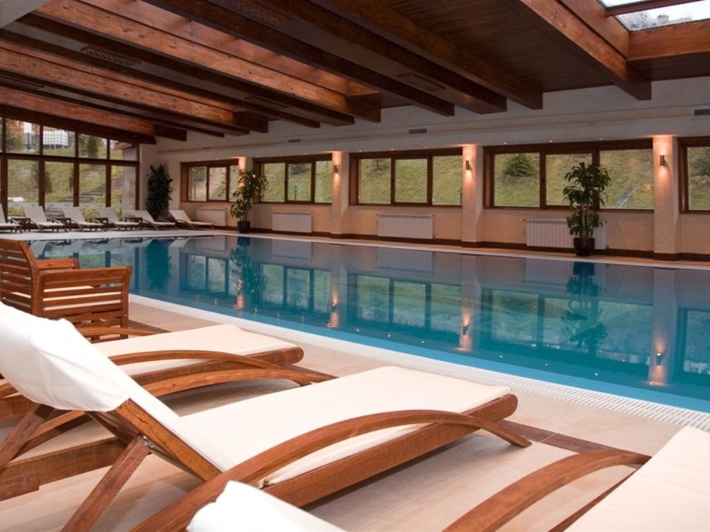 pools-indoor-pool